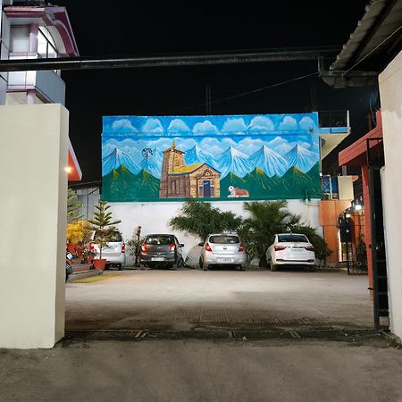 Hotel Kailash Residency Дехрадун Экстерьер фото